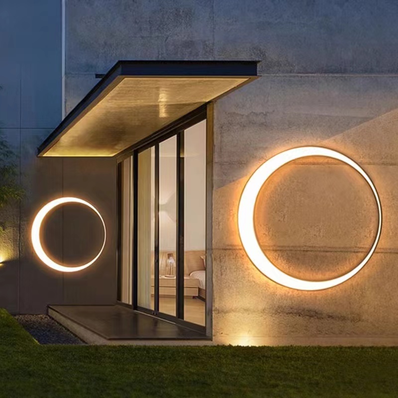 Moderne Außenleuchte in Mondfo – Zinc Outdoor Lighting Bewertung und Preis